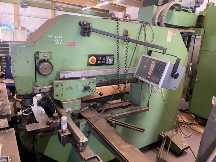 Auction For Trumpf Stanz-Nippelmaschine Typ 904-CS75